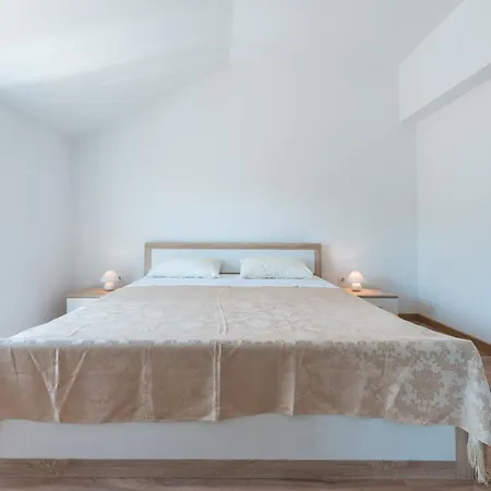 Lucija * 杜布罗夫尼克